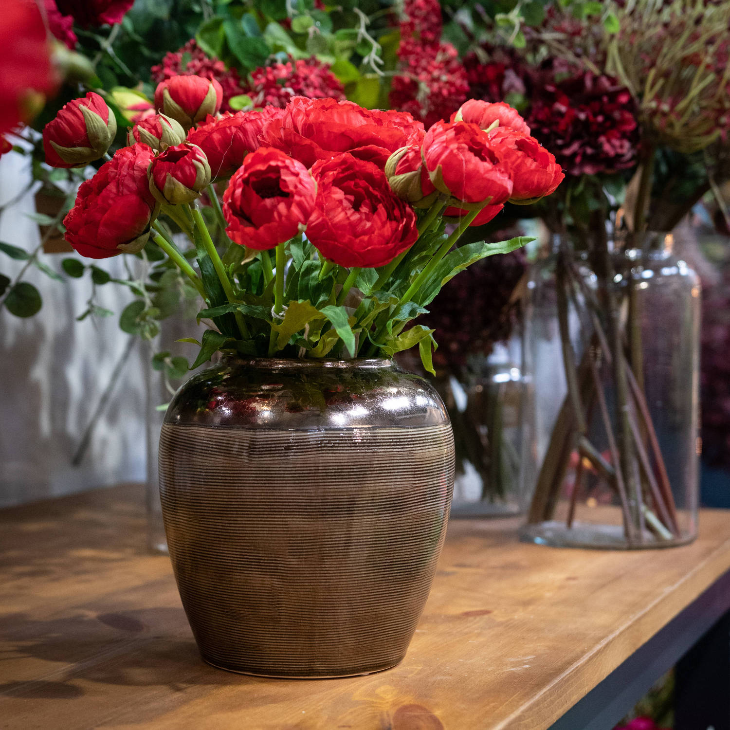 Seville Collection Kubru Vase