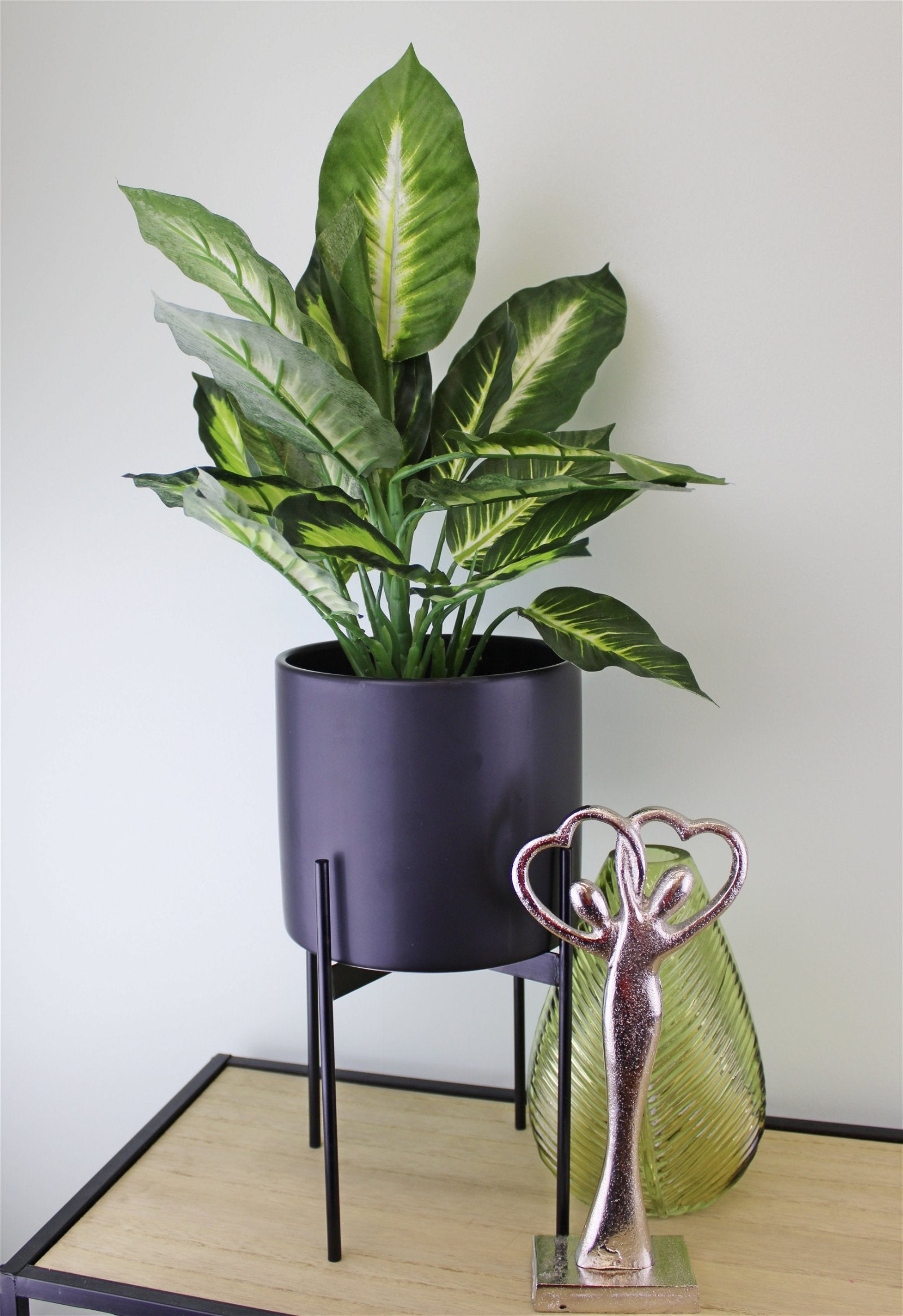 Black Planter With Metal Stand 24cm